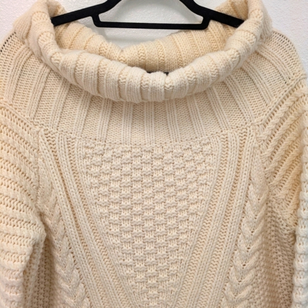H&M Ivory Chunky Cableknit Cowl Neck Wool Blend Sweater sz L - Picture 8 of 11